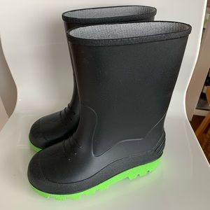Boys: Waterproof Rainboots (Canada)
